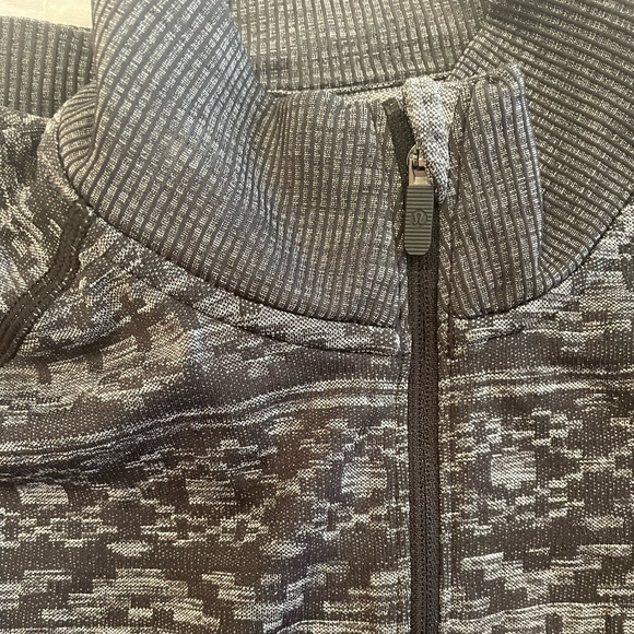 Lululemon Rest Less Half Zip - Picture 3 of 10